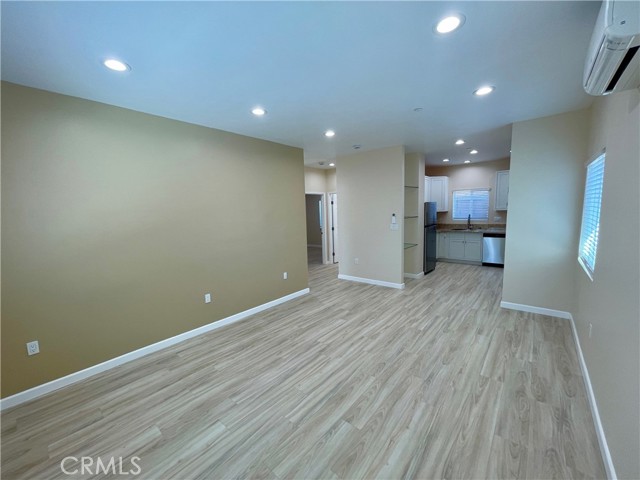 Detail Gallery Image 5 of 20 For 241 S 2nd Ave #B,  Upland,  CA 91786 - 2 Beds | 2 Baths