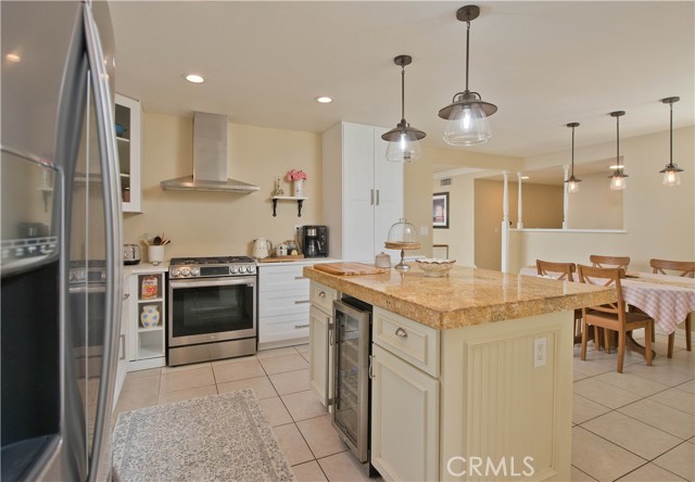 1546 Deodora Street photo 8