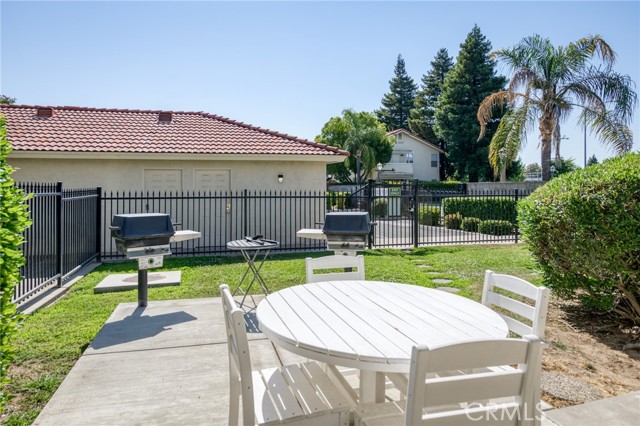 1542 E Alluvial Avenue, Fresno CA: https://media.crmls.org/medias/575f03db-7827-486e-af7c-0fa39497180f.jpg