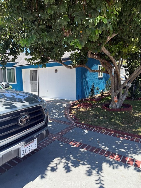 8201 Yarmouth Avenue photo 1