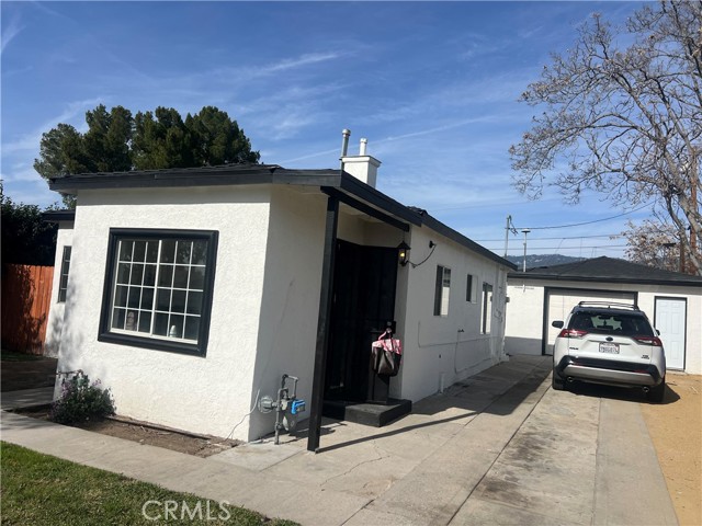 Detail Gallery Image 4 of 8 For 25160 Elmo, San Bernardino,  CA 92404 - 2 Beds | 1 Baths