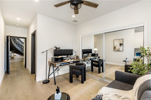 6032 County Oak Road, Woodland Hills CA: https://media.crmls.org/medias/575fa6f0-0e18-4d7d-ae5d-863f8831cab4.jpg