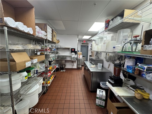 9670 Magnolia Avenue, Riverside CA: https://media.crmls.org/medias/575fb929-49df-4fcc-a5ee-eb229703597b.jpg