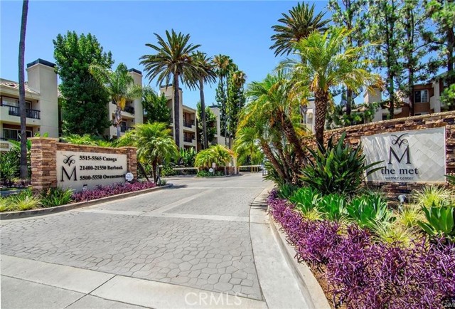 5515 Canoga Avenue, Woodland Hills CA: https://media.crmls.org/medias/57616803-e3aa-47d1-b207-9cc760594833.jpg