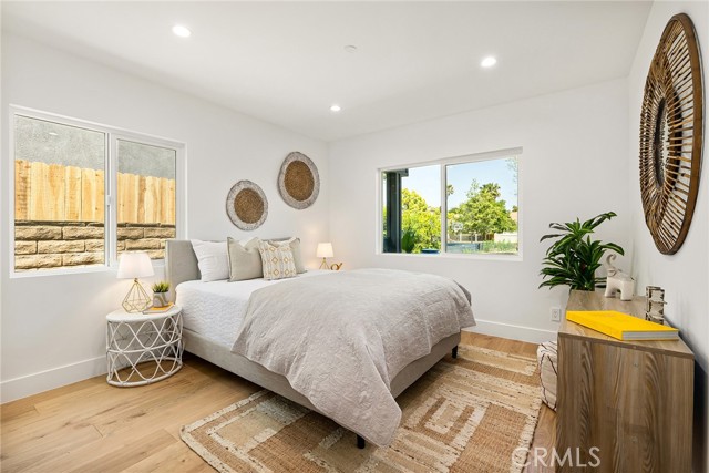 Detail Gallery Image 31 of 47 For 5725 Norwich Ave, Sherman Oaks,  CA 91411 - 5 Beds | 4 Baths
