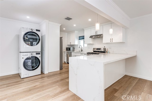 11636 Tigrina Avenue, Whittier CA: https://media.crmls.org/medias/576198f4-ff37-44f0-9ce5-58f1b946a3e7.jpg