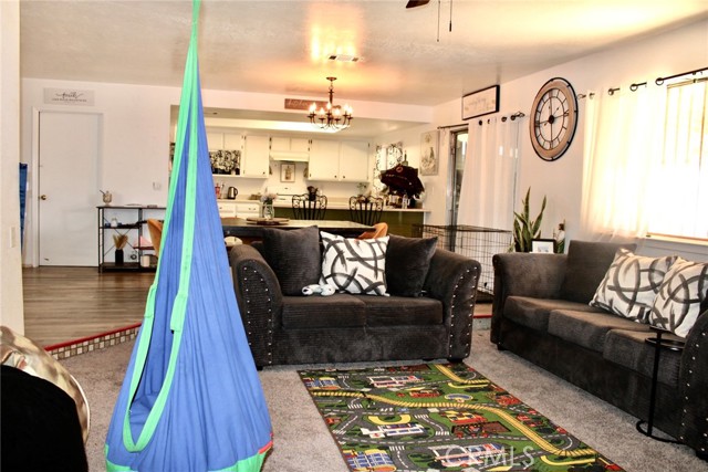 22465 Standing Rock Avenue, Apple Valley, California 92307, 3 Bedrooms Bedrooms, ,2 BathroomsBathrooms,Residential,For Sale,22465 Standing Rock Avenue,CRIV25156955