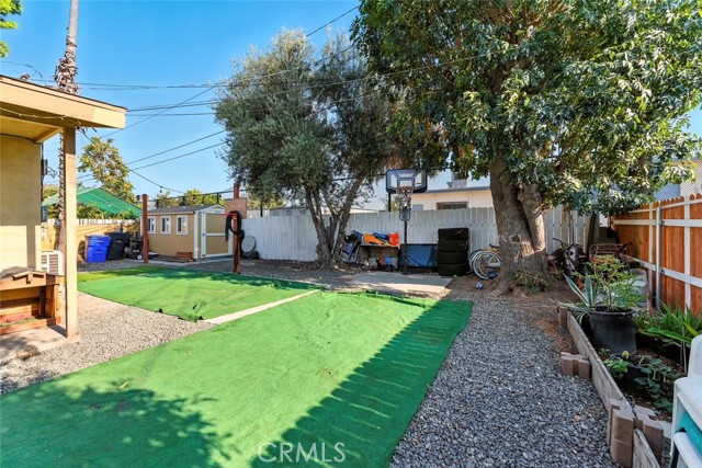 8876 Cypress Avenue, Riverside CA: https://media.crmls.org/medias/5762b444-7062-42ab-9c24-a8bef1eb6a38.jpg
