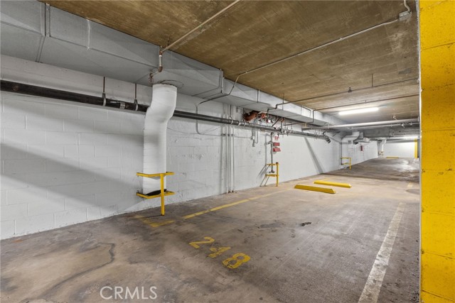 620 S Gramercy Place, Los Angeles CA: https://media.crmls.org/medias/57641f69-4d7e-4193-8c82-14414d55a33d.jpg