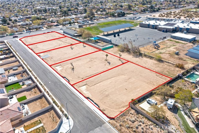 Detail Gallery Image 1 of 13 For 1 Valencia St, Hesperia,  CA 92345 - – Beds | – Baths