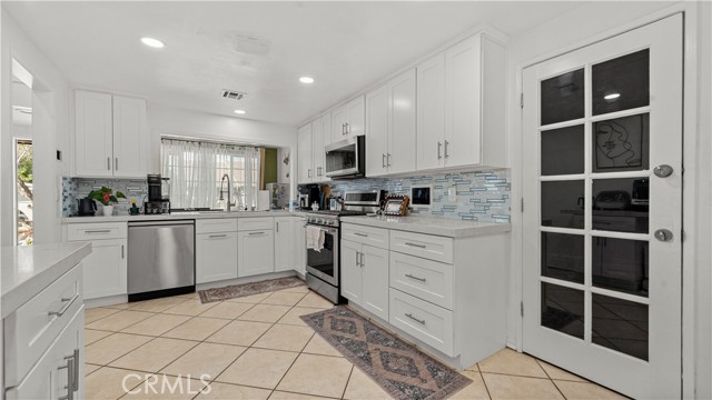 Image 20 of 31 For 28140 Tambora Drive