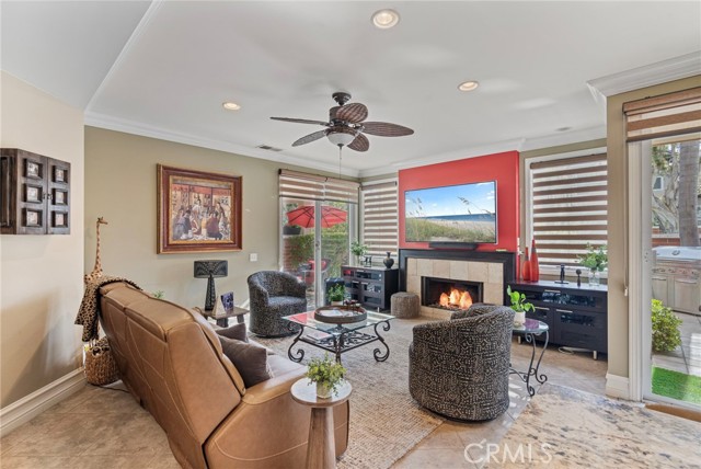 Detail Gallery Image 10 of 50 For 6216 Greenbrier Dr, Huntington Beach,  CA 92648 - 3 Beds | 2/1 Baths