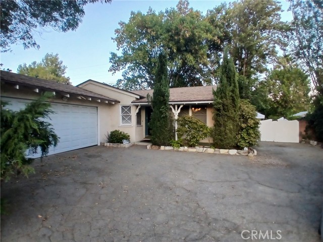 7650 Wilbur Avenue, Reseda CA: https://media.crmls.org/medias/5765b3dd-bbcf-45cc-a055-7ba8ee093404.jpg