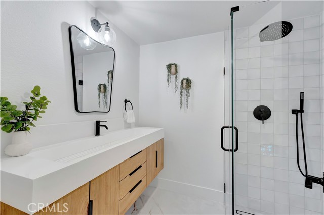 Detail Gallery Image 27 of 49 For 21211 Binghampton Cir, Huntington Beach,  CA 92646 - 4 Beds | 3 Baths