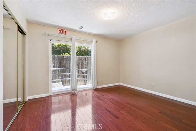 18627 Arminta Street, Reseda CA: https://media.crmls.org/medias/57664e08-e891-405a-98ef-f9d8c40f5938.jpg