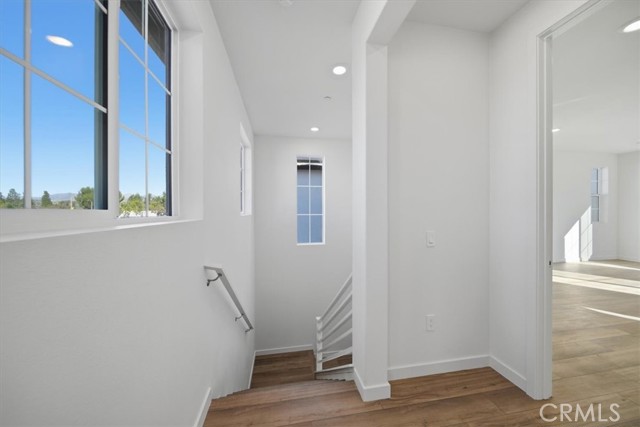 Detail Gallery Image 12 of 28 For 4805 Arroyo Run, Moorpark,  CA 93021 - 4 Beds | 3 Baths