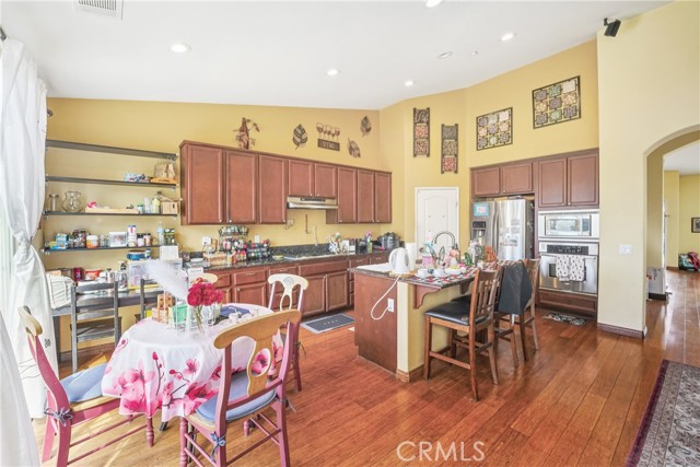 14987 Pepperdine, Fontana CA: https://media.crmls.org/medias/576836a0-b9e7-45d0-8ee3-626640ba207b.jpg