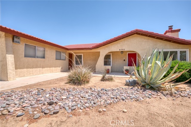 Detail Gallery Image 5 of 35 For 8707 Palomar Ave, Yucca Valley,  CA 92284 - 3 Beds | 2 Baths