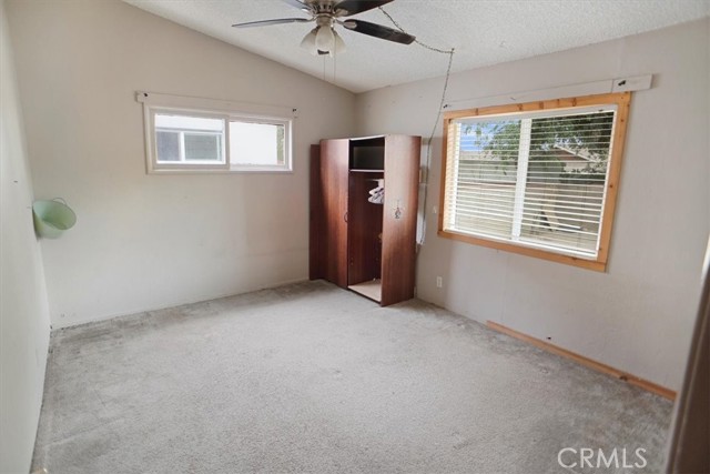 44037 Heaton Avenue, Lancaster CA: https://media.crmls.org/medias/5768b135-7e68-452c-8905-057711145f5b.jpg