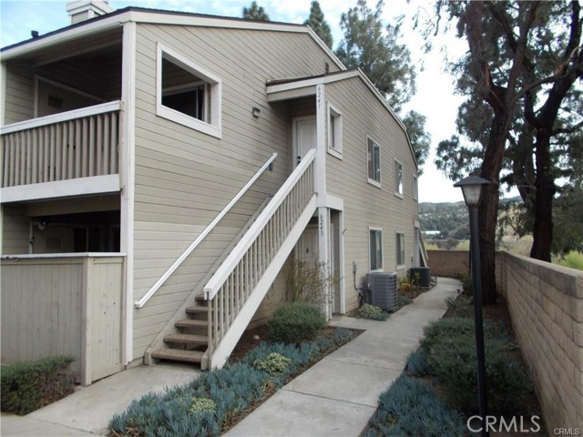 Detail Gallery Image 1 of 14 For 6241 Hartford Rd #182,  Yorba Linda,  CA 92887 - 3 Beds | 2 Baths