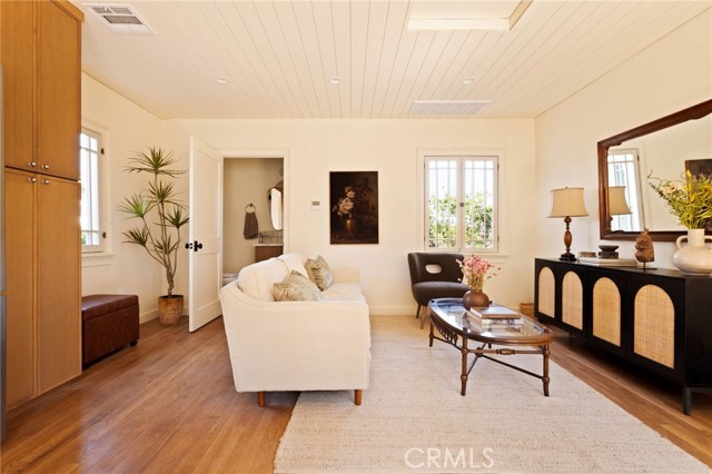 Detail Gallery Image 7 of 43 For 611 N Avenue 48, Los Angeles,  CA 90042 - 2 Beds | 2 Baths