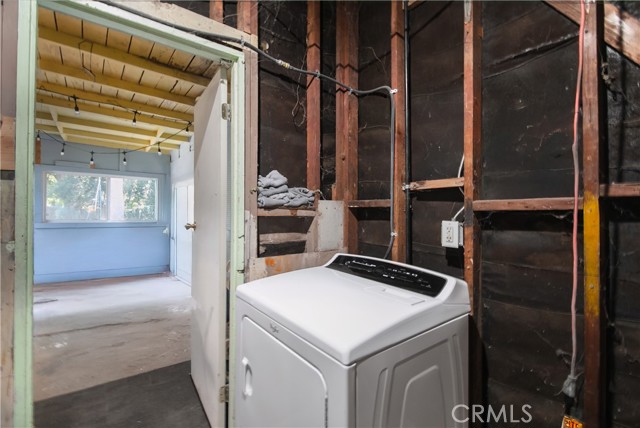 Detail Gallery Image 11 of 18 For 7516 Milwood Ave, Canoga Park,  CA 91303 - 2 Beds | 1 Baths
