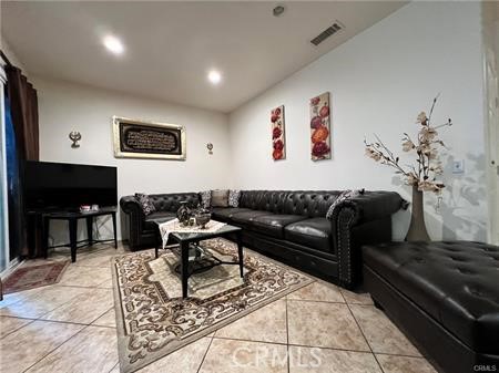 Detail Gallery Image 12 of 36 For 550 W Mesa Ave, Rialto,  CA 92376 - 5 Beds | 3 Baths