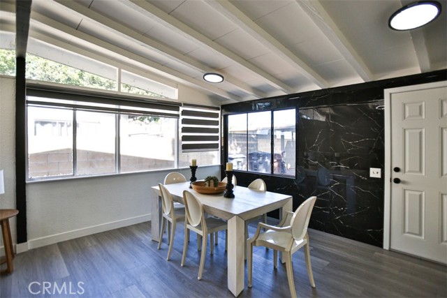 Detail Gallery Image 5 of 37 For 2540 W Picadilly Way, Anaheim,  CA 92801 - 3 Beds | 1/1 Baths