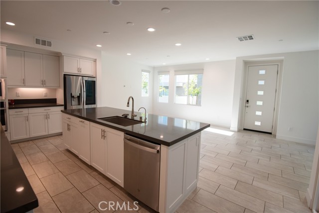 167 Tenor, Irvine CA: https://media.crmls.org/medias/576cacdc-253c-4d84-821c-7530eb43108d.jpg