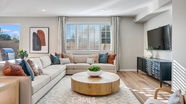 Detail Gallery Image 5 of 26 For 14225 Rollins St, Hesperia,  CA 92345 - 5 Beds | 3/1 Baths