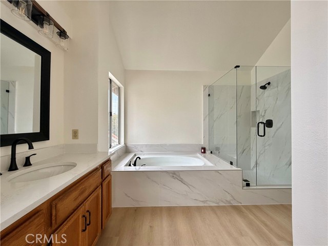 18 Decente, Irvine CA: https://media.crmls.org/medias/576d3456-54ce-4e6a-993e-97db6eac9b06.jpg