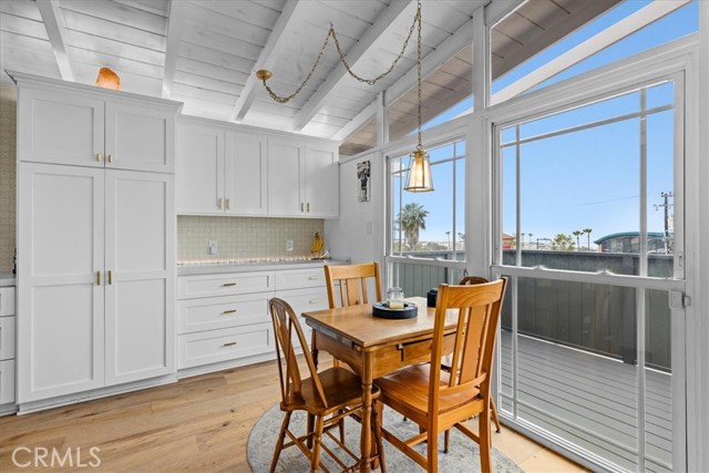 1617 Raymond Avenue, Hermosa Beach, California 90254, 3 Bedrooms Bedrooms, ,2 BathroomsBathrooms,Residential,For Sale,Raymond,SB24215419