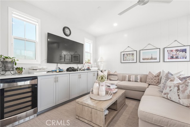 920 E Santa Ana Street, Anaheim CA: https://media.crmls.org/medias/576d90d8-cd8b-4121-b21e-2bb4ad83185b.jpg