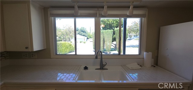 Detail Gallery Image 6 of 24 For 622 Esther Way, Redlands,  CA 92373 - 4 Beds | 2/1 Baths