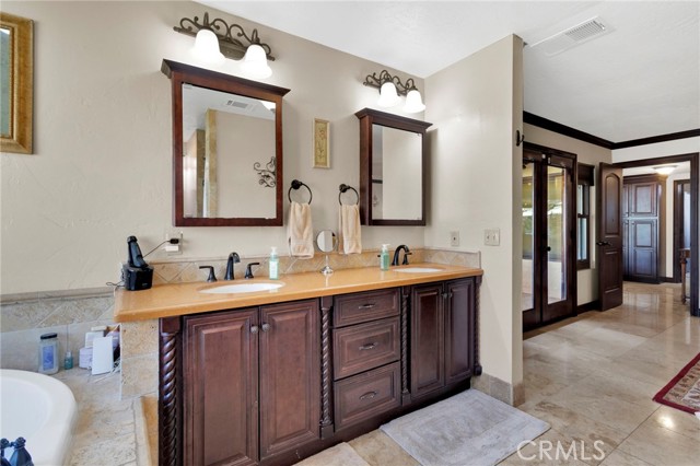 Detail Gallery Image 52 of 75 For 19978 Eyota, Apple Valley,  CA 92308 - 4 Beds | 3 Baths