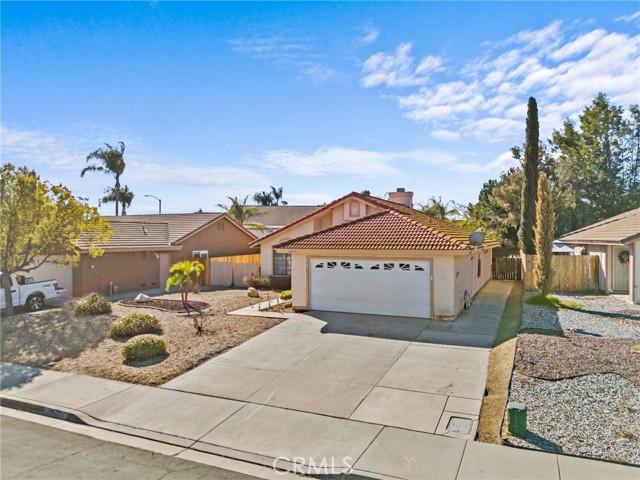 Detail Gallery Image 2 of 26 For 25475 Boxelder Dr, Murrieta,  CA 92563 - 3 Beds | 2 Baths