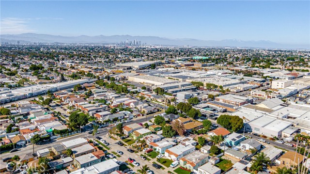 6200 Cimarron Street, Los Angeles, California 90047, 3 Bedrooms Bedrooms, ,2 BathroomsBathrooms,Single Family Residence,For Sale,Cimarron,DW24118390