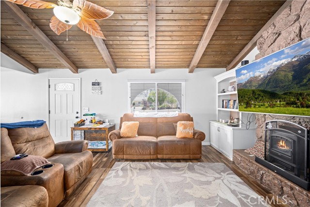 Detail Gallery Image 8 of 34 For 19927 Athenon Ave, Perris,  CA 92570 - 3 Beds | 2 Baths