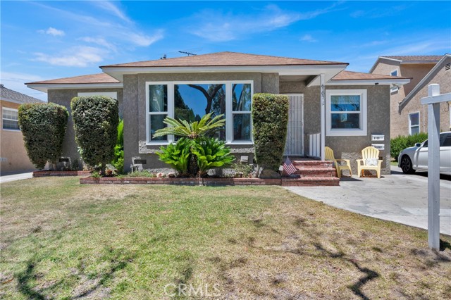 Detail Gallery Image 2 of 28 For 6107 Del Amo Bld, Lakewood,  CA 90713 - 4 Beds | 3 Baths
