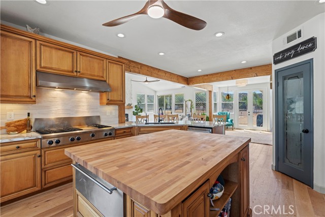 9744 Sweetwater Drive, Agua Dulce CA: https://media.crmls.org/medias/577047ac-a824-4296-9f6e-0410c82004a8.jpg