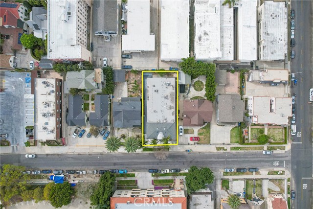 957 S Gramercy Drive, Los Angeles CA: https://media.crmls.org/medias/577167fd-9e46-4c82-90c7-e8913f8ebf75.jpg
