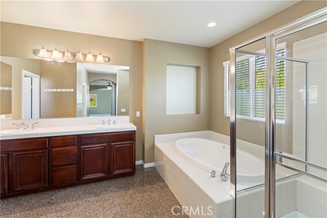 16183 Village Meadow Drive, Riverside CA: https://media.crmls.org/medias/57717135-6a24-401e-9546-57a46971259f.jpg