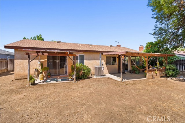 4271 Baggett Drive, Riverside CA: https://media.crmls.org/medias/5771d9e7-dfc9-40fc-bf56-ca3cf9996a4d.jpg