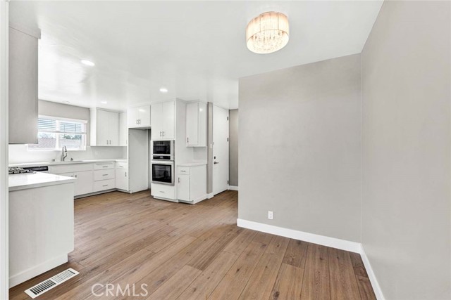 Detail Gallery Image 17 of 47 For 4338 Fairway Dr, Lakewood,  CA 90712 - 4 Beds | 3/1 Baths