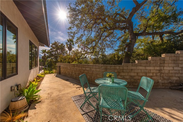 976 Ranch House, Westlake Village CA: https://media.crmls.org/medias/57726288-fca6-4471-bb61-de39c4fde122.jpg