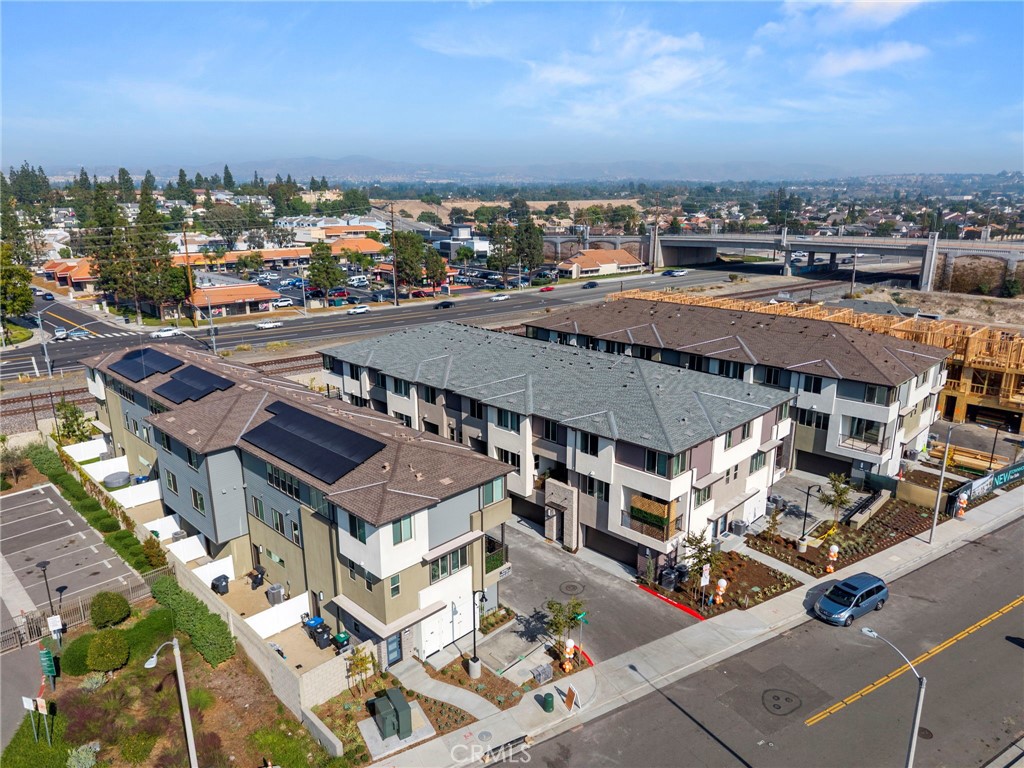 MLS #OC25275494 image #37