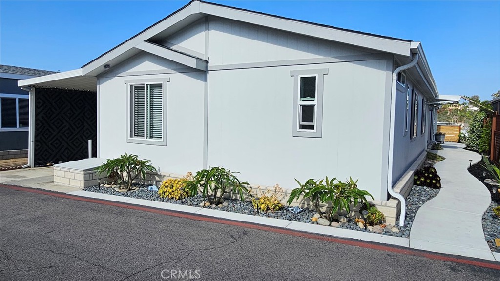 350 El Camino Real - photo 12