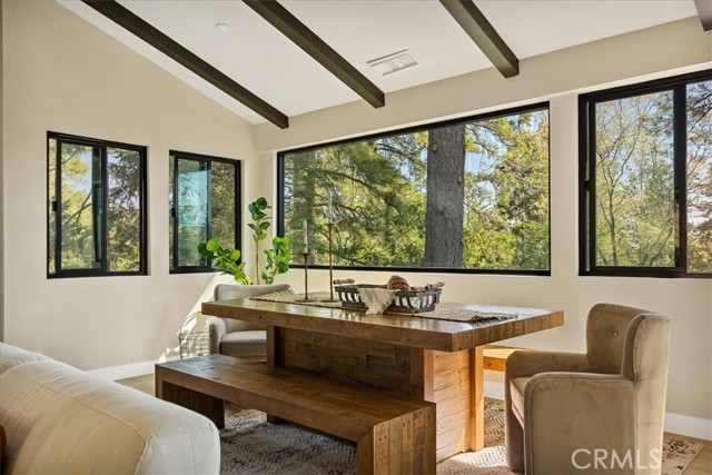 Detail Gallery Image 9 of 50 For 26352 Spyglass Dr, Lake Arrowhead,  CA 92352 - 4 Beds | 3/1 Baths