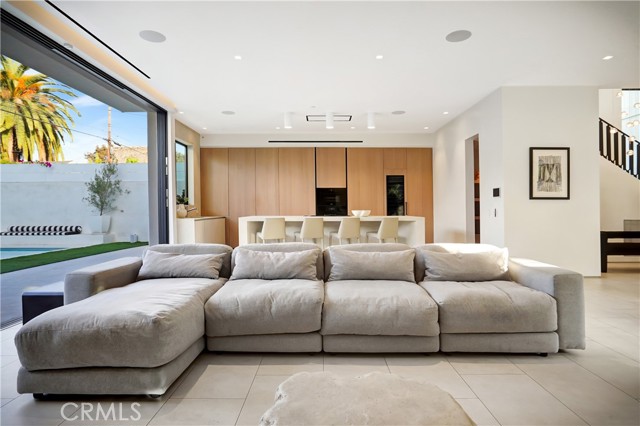 Detail Gallery Image 14 of 69 For 6687 Colgate Ave, Los Angeles,  CA 90048 - 6 Beds | 6 Baths