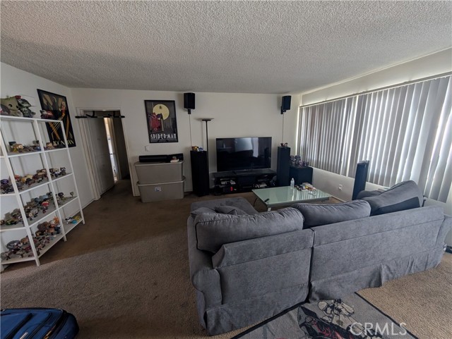 2120 Carmona Avenue, Los Angeles CA: https://media.crmls.org/medias/577587e6-263a-4448-bcdc-0ef210ef064b.jpg